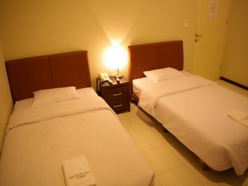 The Orchid Hotel Амбон Екстериор снимка